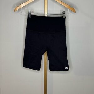 ALO Yoga Women's Ribbed Black Bike Shorts